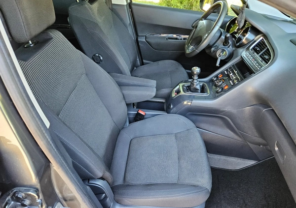 Peugeot 5008 cena 21900 przebieg: 216000, rok produkcji 2011 z Sompolno małe 781